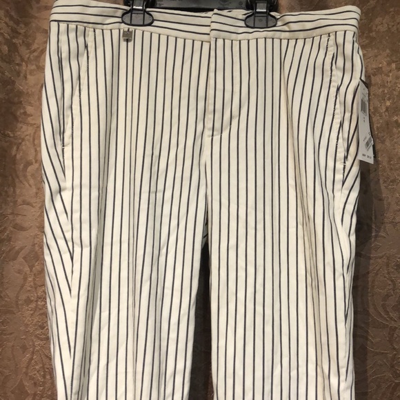 Brand new! Ralph Lauren pinstripe pants! Size 4! In winter Cream color! - Picture 3 of 8